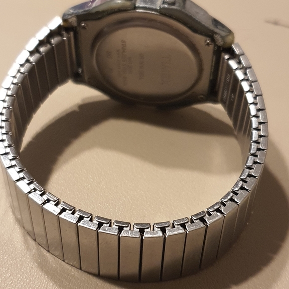 Timex Silver Indiglo Classic Watch with Timeless Elegance - Picture 2 of 3